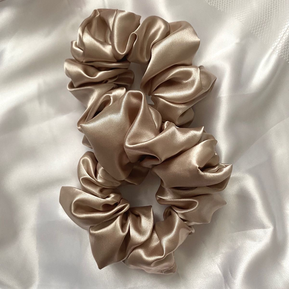 Set of 2 Silk Scrunchies